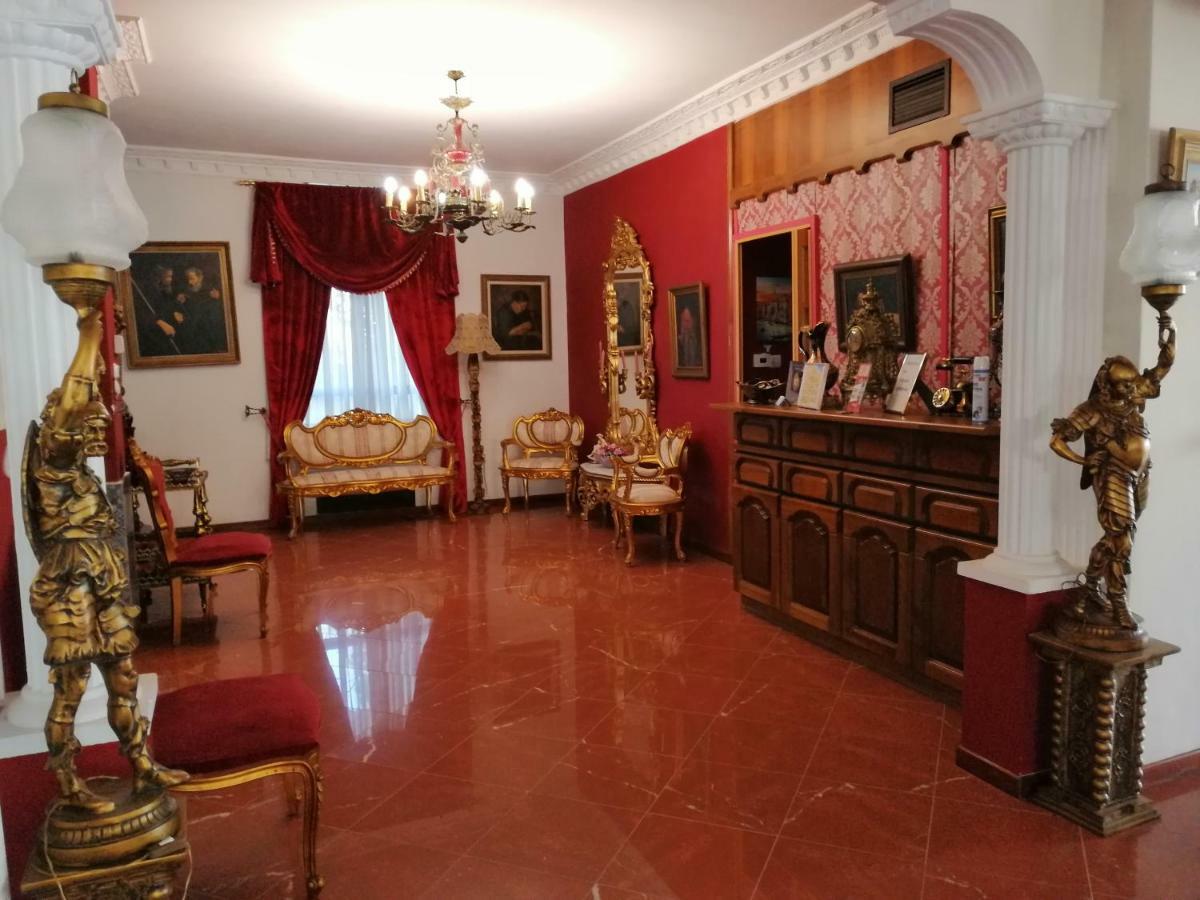 Вілла Castle By The Sea Артеміда Екстер'єр фото